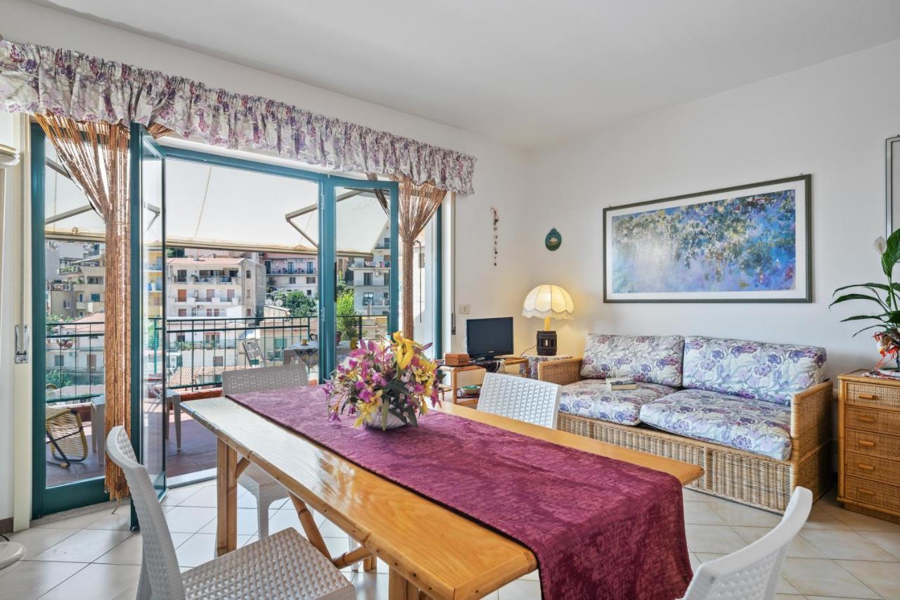 Taormina Comfortable Apartment With Terrace Dış mekan fotoğraf